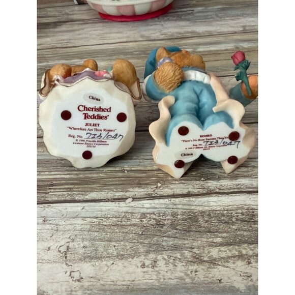 Cherished Teddies Romeo & Juliet Collector Set 1996 Pre-owned in Box w/FLAW - Picture 8 of 16